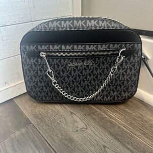 Michael Kors Jet Set Large Logo Crossbody Bag